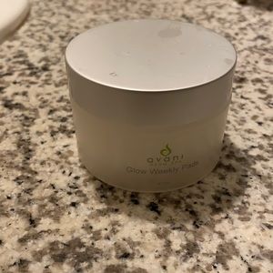 Avani Derm spa glow weekly pads